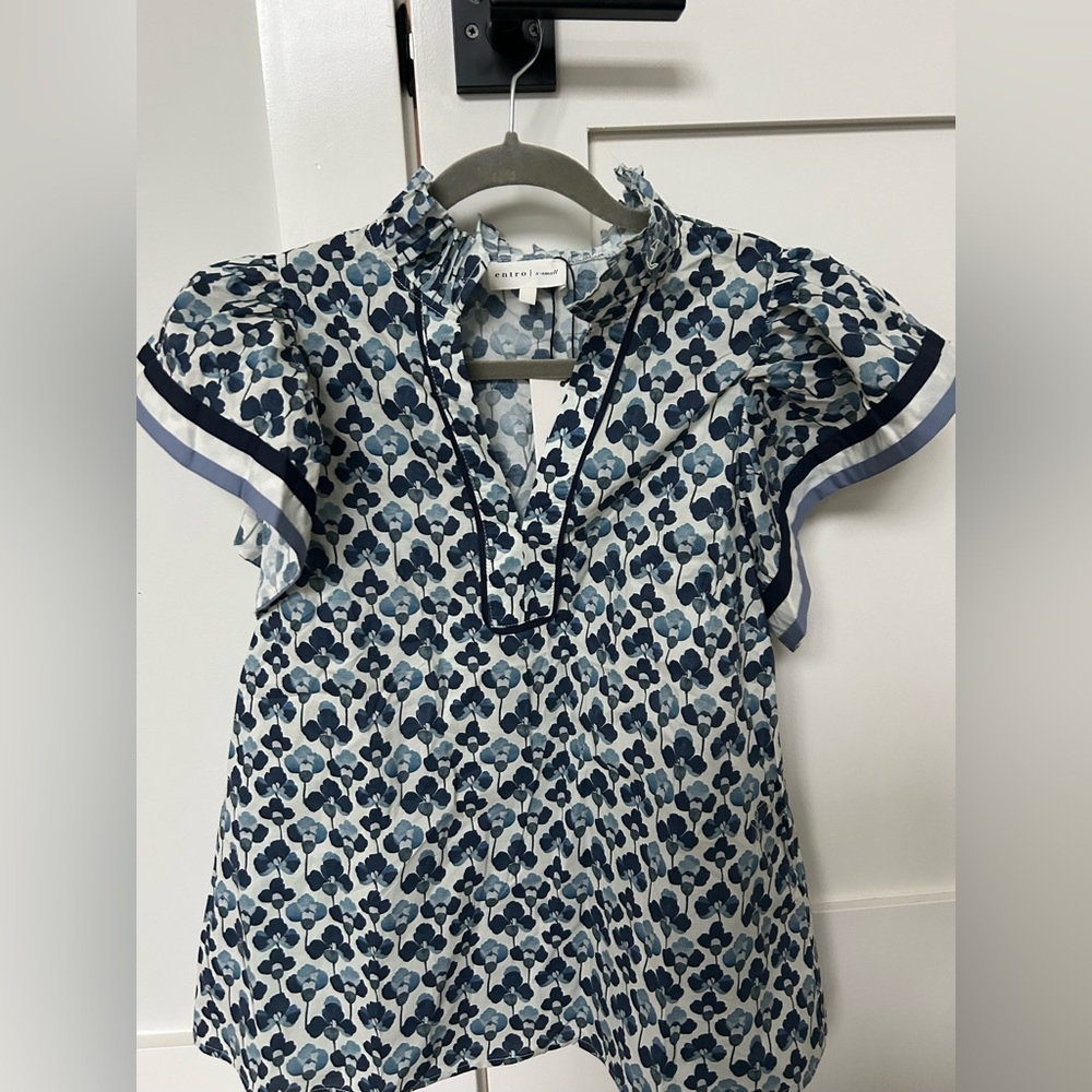 Entro Blue and White Patterned Blouse
